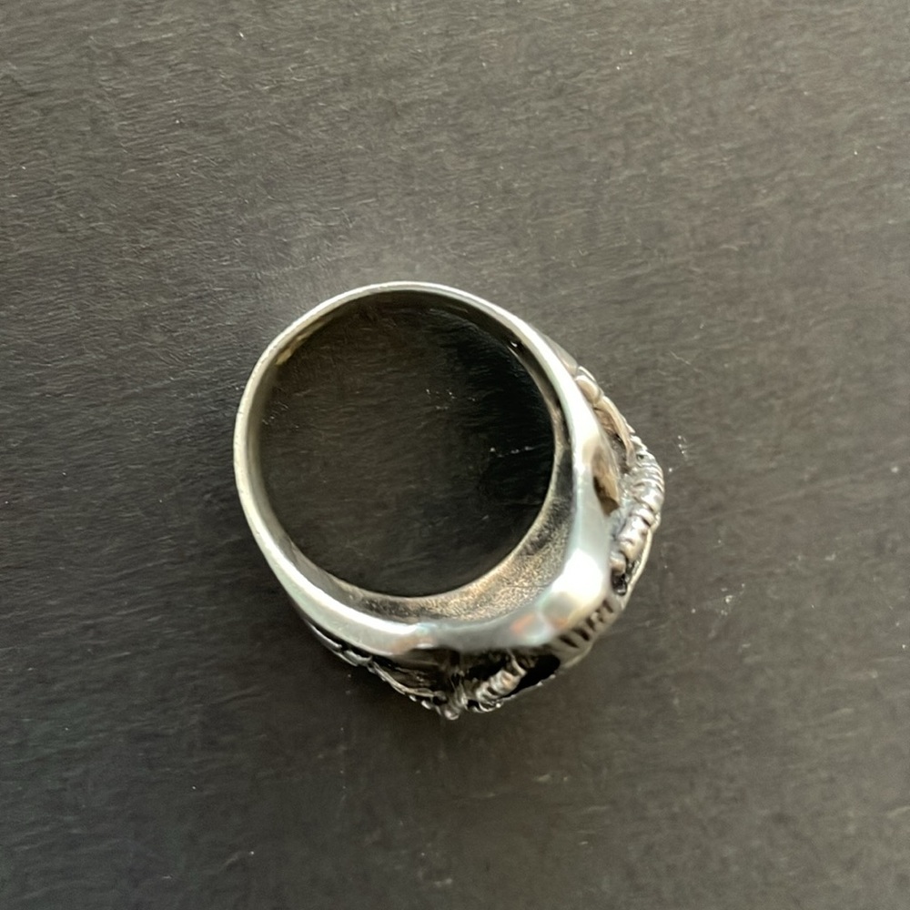 Skull ring - Picture 2 of 2